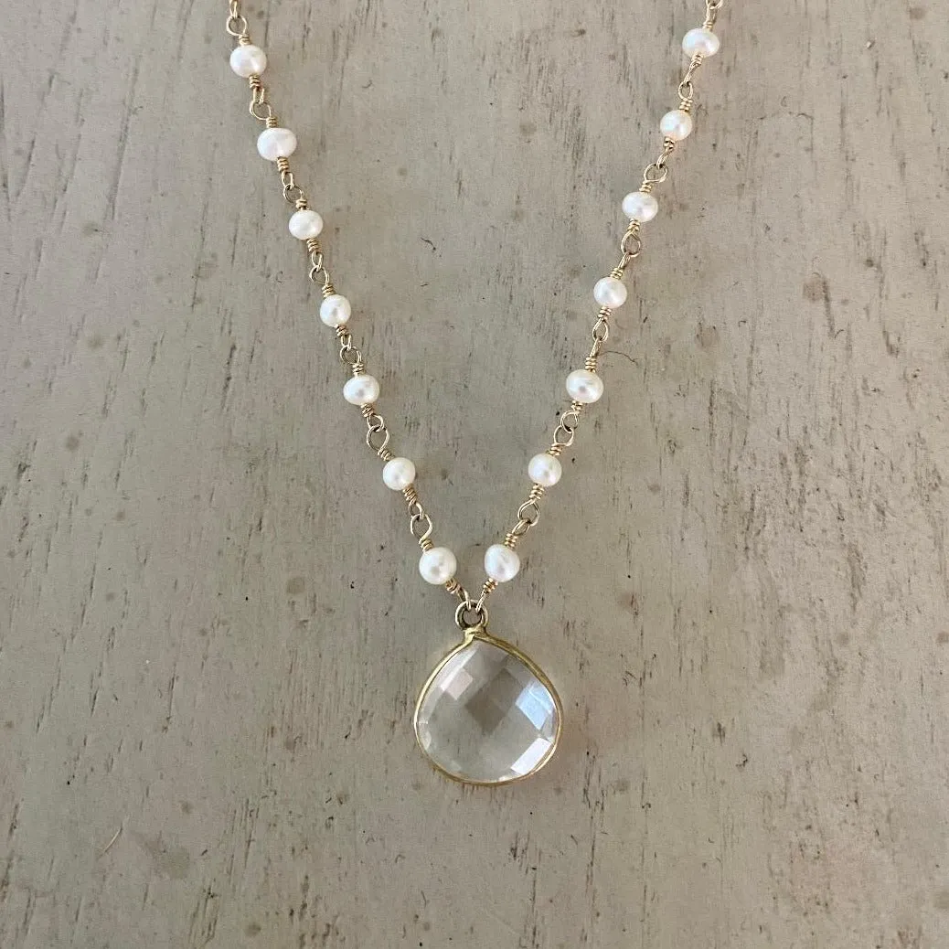 Pearl Necklace with Crystal Drop
