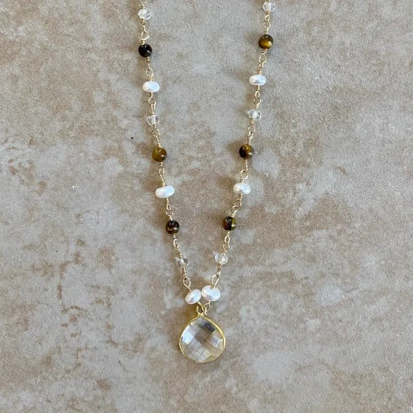 Quartz Drop Necklace - Hatari