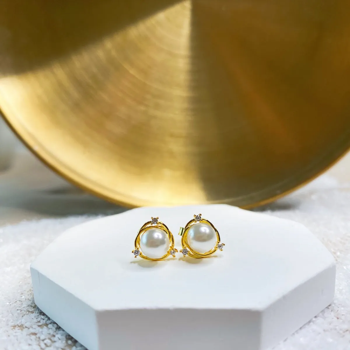 Swirl 6mm Freshwater Pearl Earrings - Gold